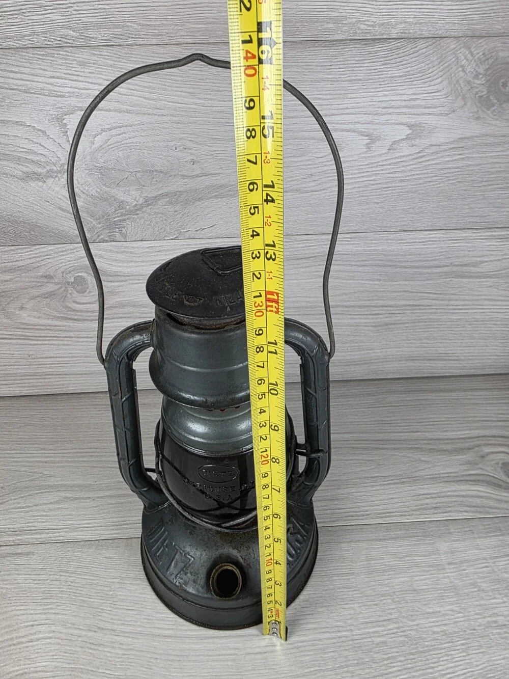 Vintage DIETZ LITTLE WIZARD Kerosene Lantern Red Globe Syracuse NY USA b199